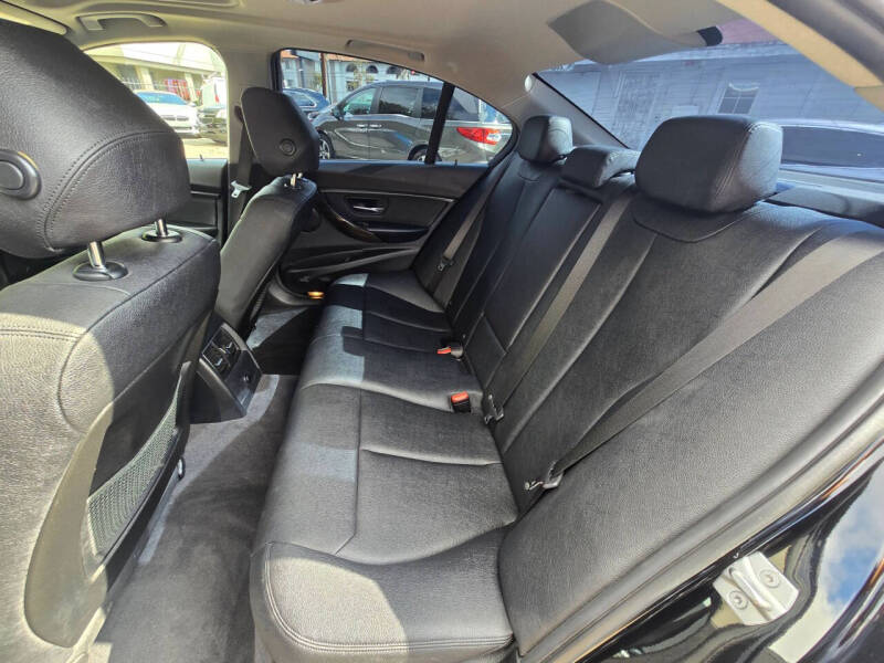 2018 BMW 3 Series 320i