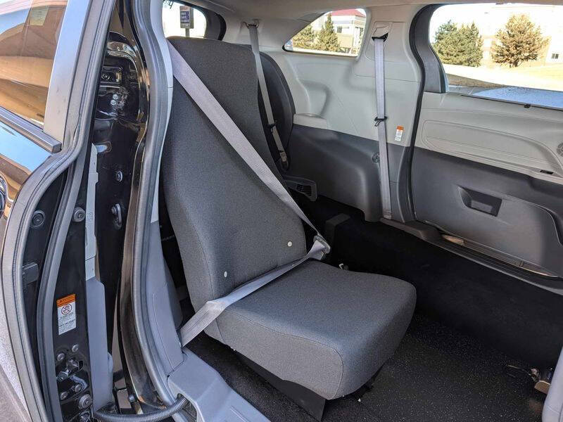 2025 Toyota Sienna LE 8-Passenger