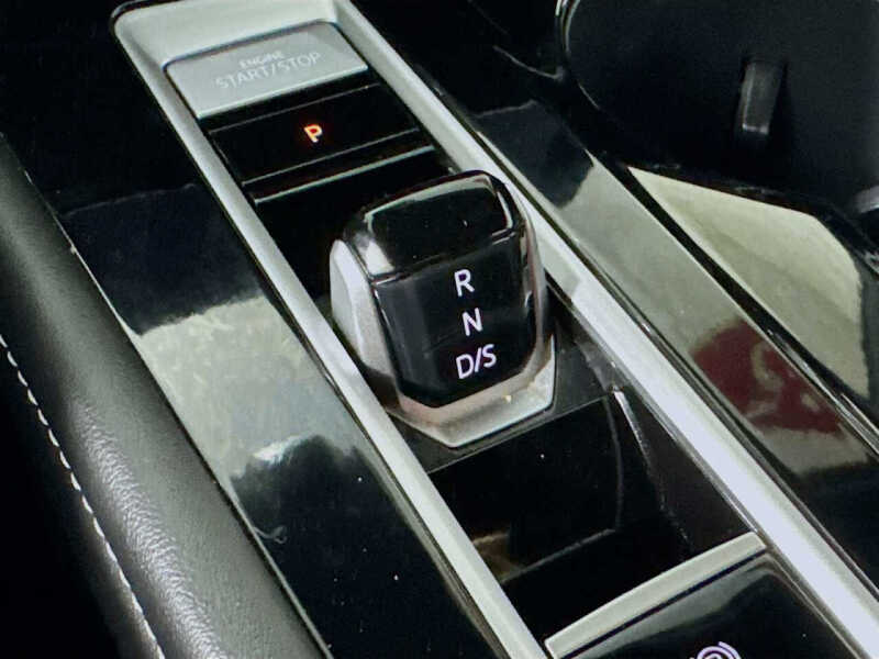 2025 Volkswagen Atlas Cross Sport SE 4Motion