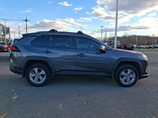 2022 Toyota RAV4 Hybrid XLE