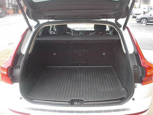 2020 Volvo XC60 T5 Momentum