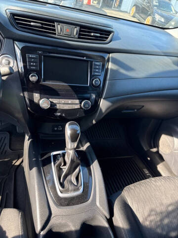 2018 Nissan Rogue SV