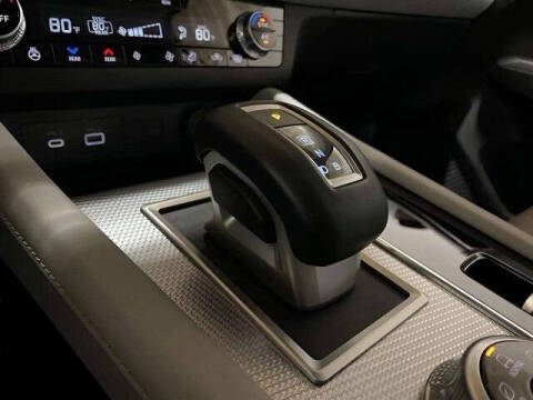 2025 Mitsubishi Outlander PHEV SEL