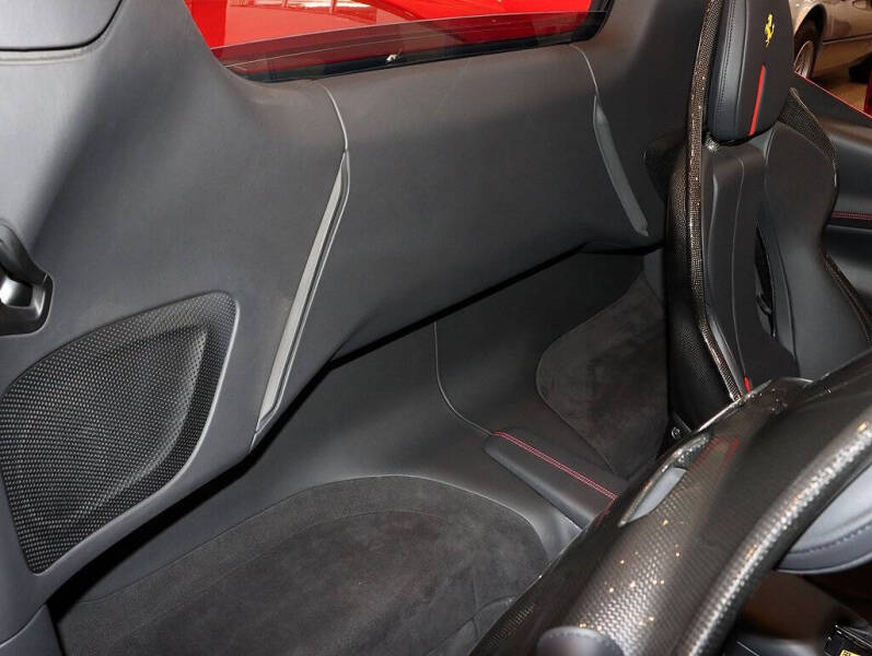 2024 Ferrari 296 GTS