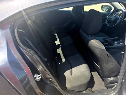 2015 Mazda MAZDA3 i Sport