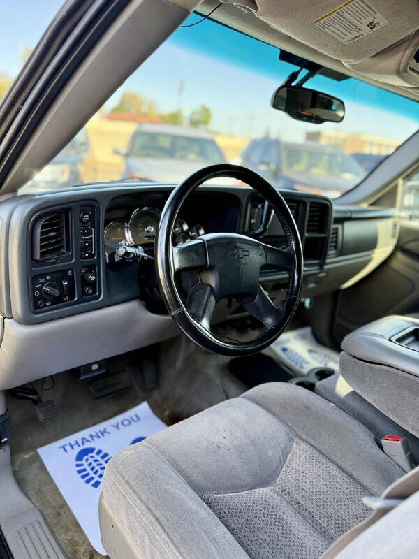 2004 Chevrolet Tahoe LS