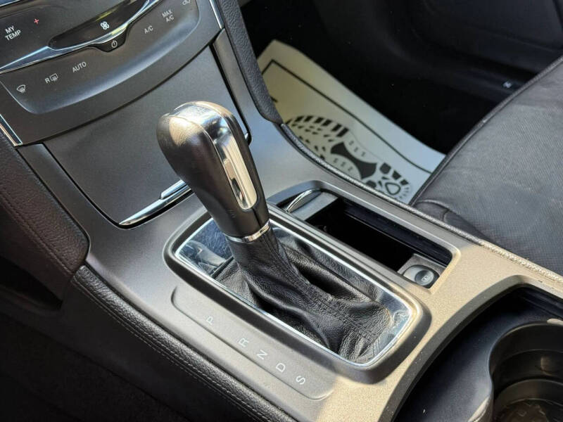 2013 Lincoln MKS