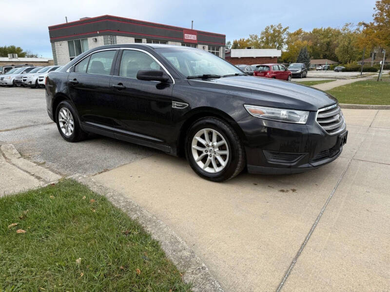 2013 Ford Taurus SE