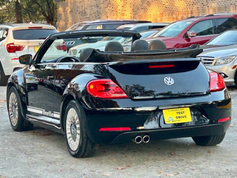 2013 Volkswagen Beetle Convertible 2.5L 50s Edition
