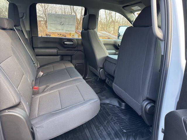 2025 GMC Sierra 3500HD CC Pro