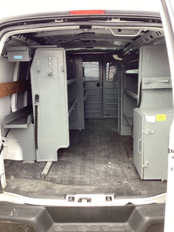 2015 Chevrolet Express Cargo Work Van photo 11