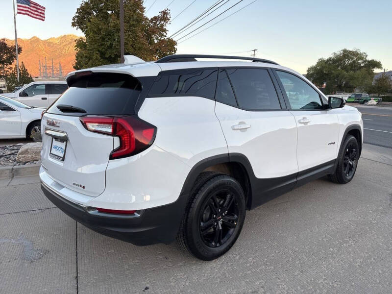 2023 GMC Terrain AT4