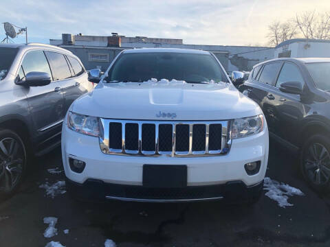 2013 Jeep Grand Cherokee for sale at OFIER AUTO SALES in Freeport NY