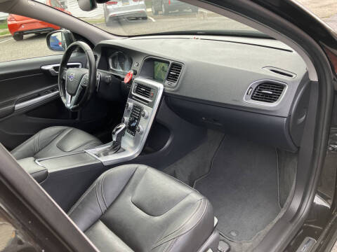 2017 Volvo S60 T5 Dynamic