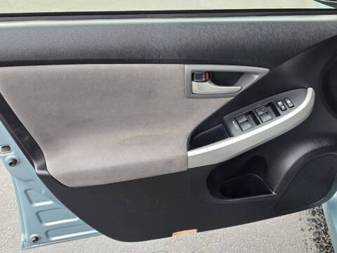 2014 Toyota Prius Plug-in Hybrid