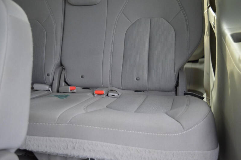 2017 Chrysler Pacifica LX