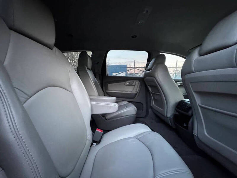 2012 Chevrolet Traverse LT