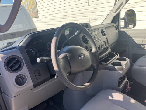 2009 Ford E-Series E-350 SD