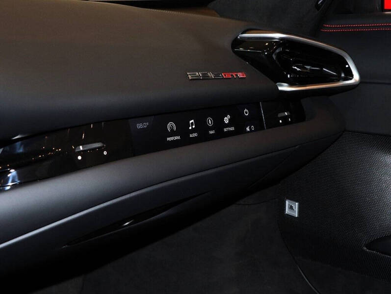 2024 Ferrari 296 GTS