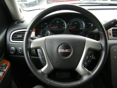 2011 GMC Yukon XL SLE