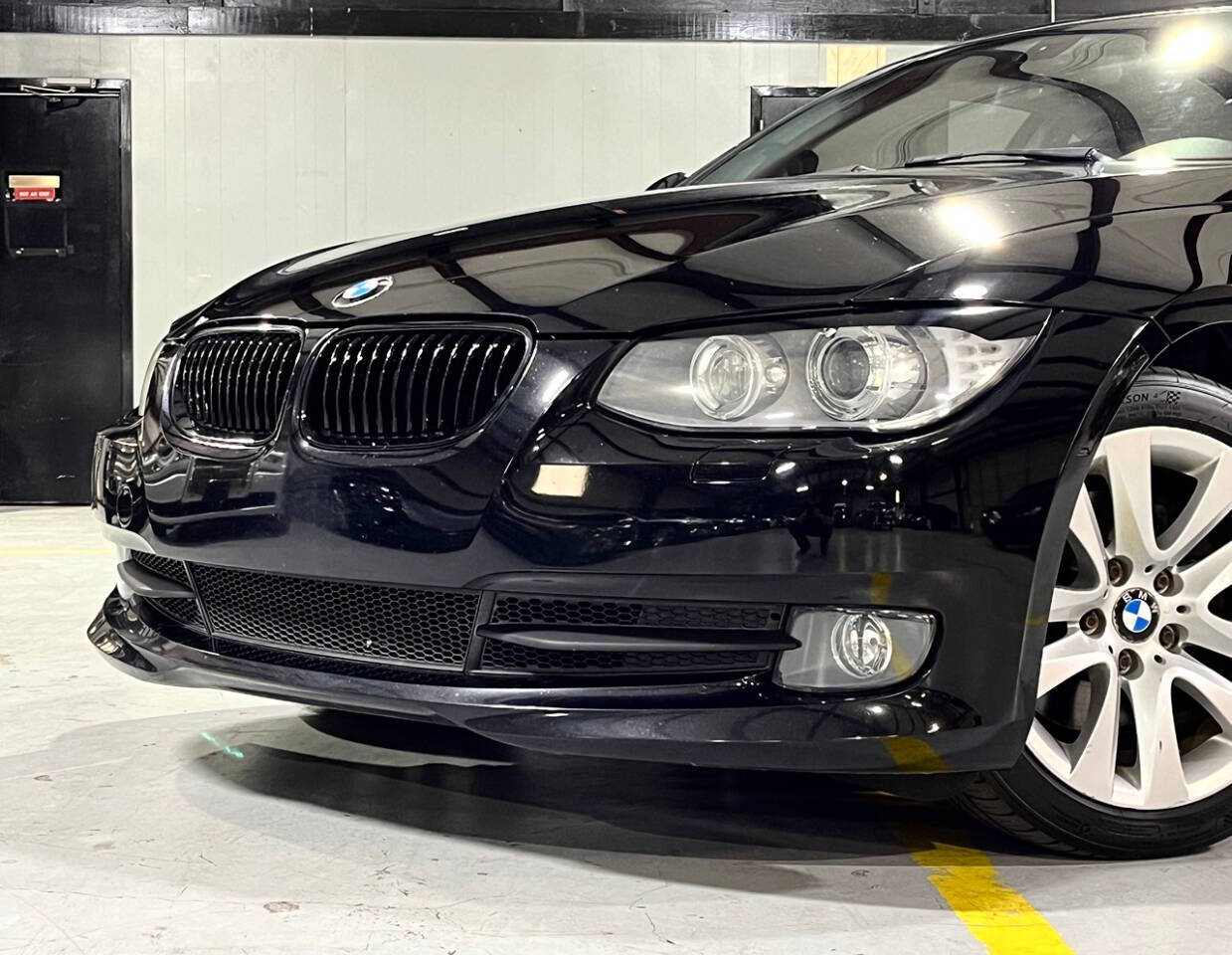 2011 BMW 3 Series for sale at Carnival Car Company in Victoria, TX