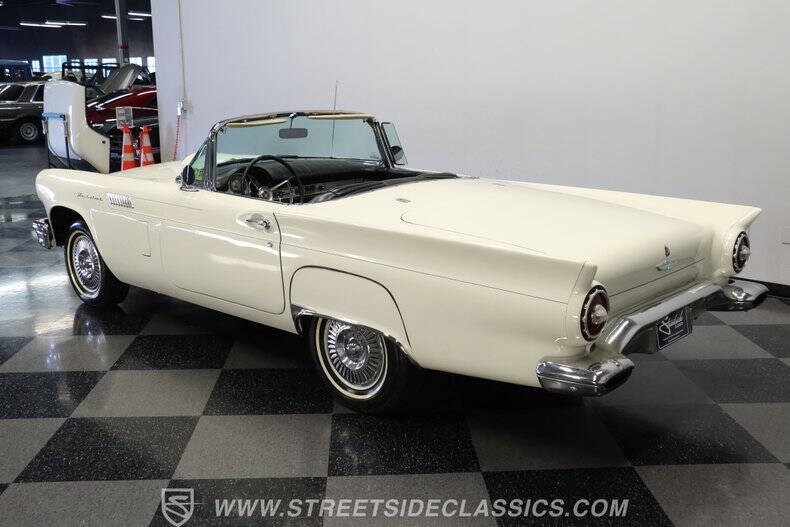 1957 Ford Thunderbird