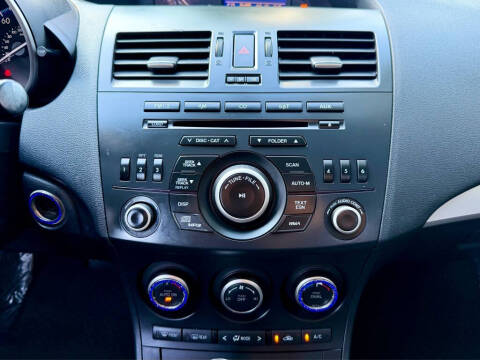2013 Mazda MAZDA3 i Touring
