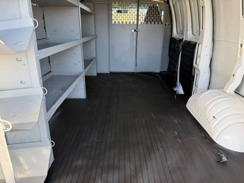 2022 GMC Savana 2500