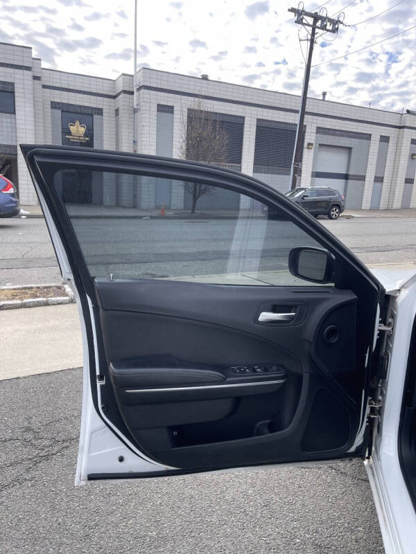 2015 Dodge Charger SE