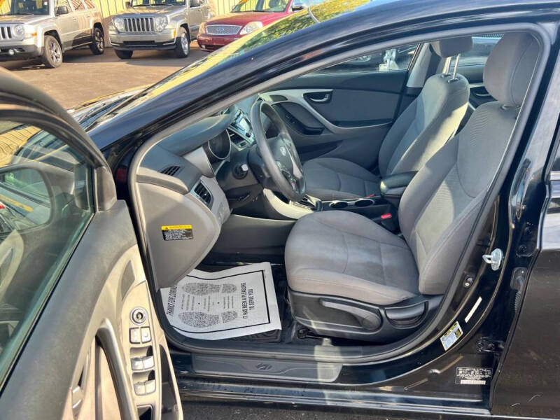 2015 Hyundai Elantra SE