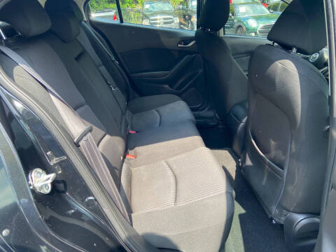 2016 Mazda MAZDA3 i Touring