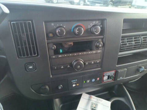 2025 Chevrolet Express 3500