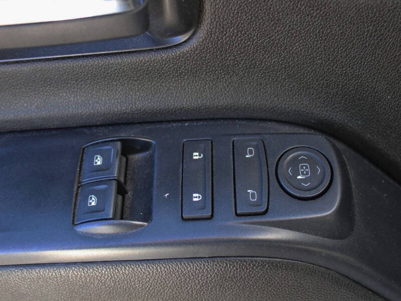 2019 International CV515