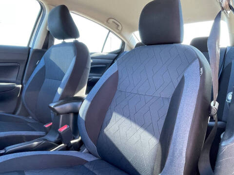 2023 Nissan Versa SV