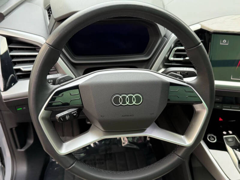 2024 Audi Q4 e-tron quattro Prestige 50