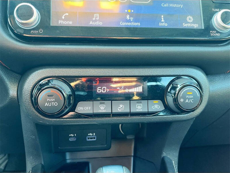 2021 Nissan Kicks SR