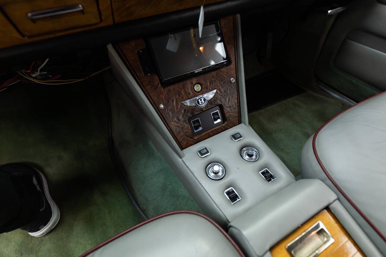 1967 Bentley T1 Saloon 96
