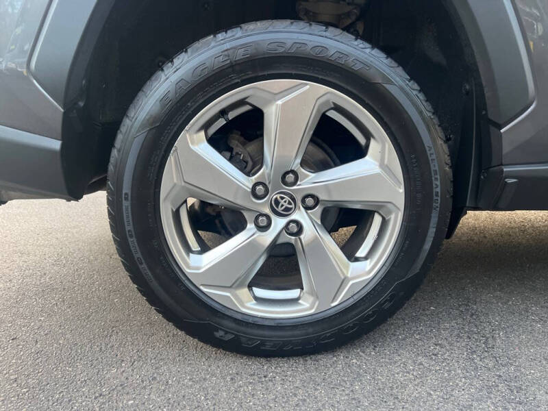 2021 Toyota RAV4 Hybrid XLE Premium