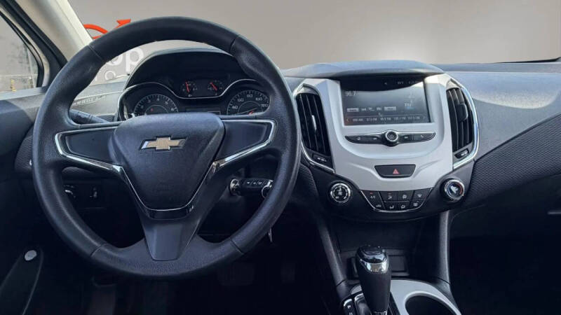 2017 Chevrolet Cruze LS Auto