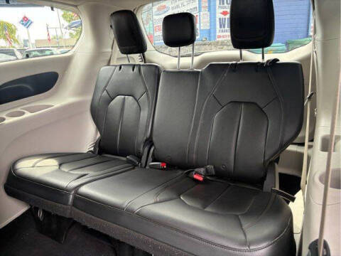 2020 Chrysler Pacifica Touring L