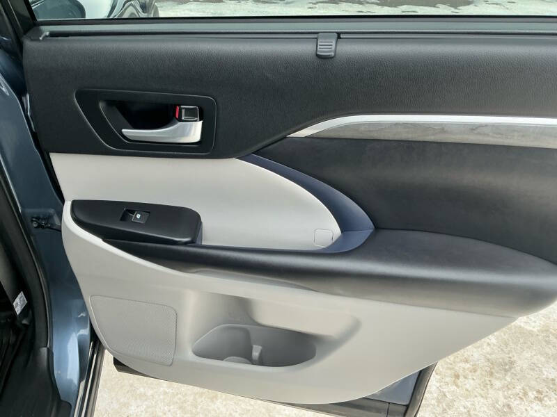 2017 Toyota Highlander Limited Platinum