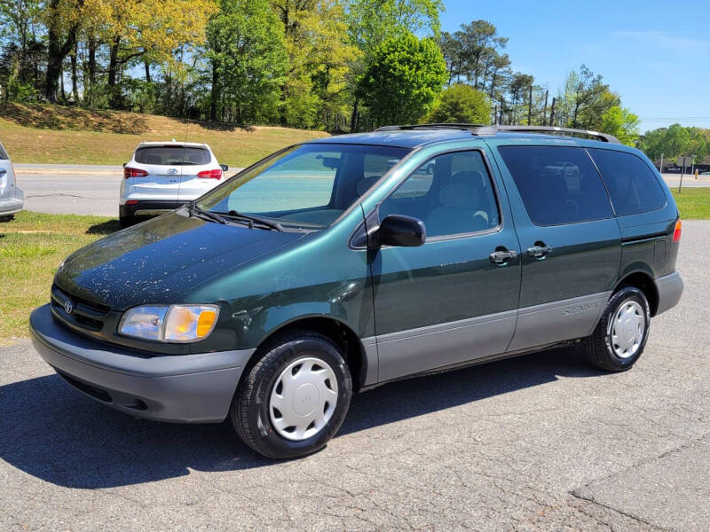 2000 Toyota Sienna LE