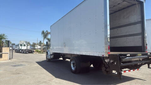 2015 Freightliner M2 106