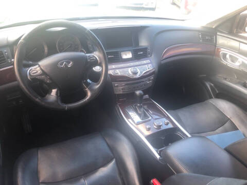 2011 Infiniti M37