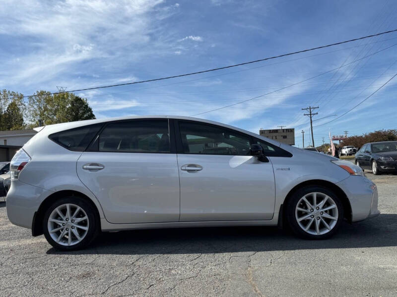 2012 Toyota Prius v Three
