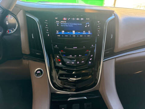 2019 Cadillac Escalade Platinum