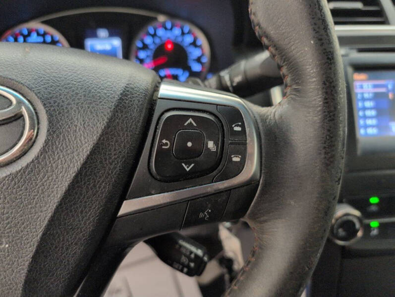 2016 Toyota Camry SE