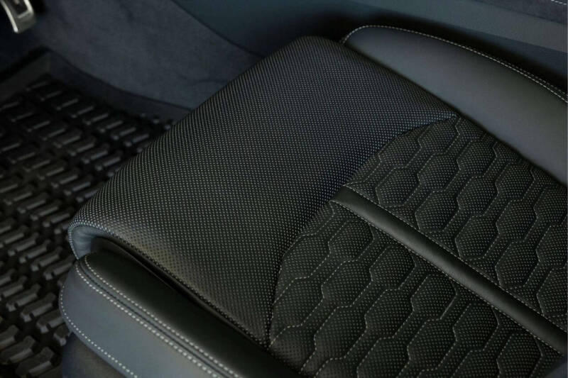 2025 Audi RS Q8 performance 4.0T quattro