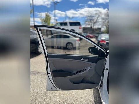 2016 Hyundai Accent SE