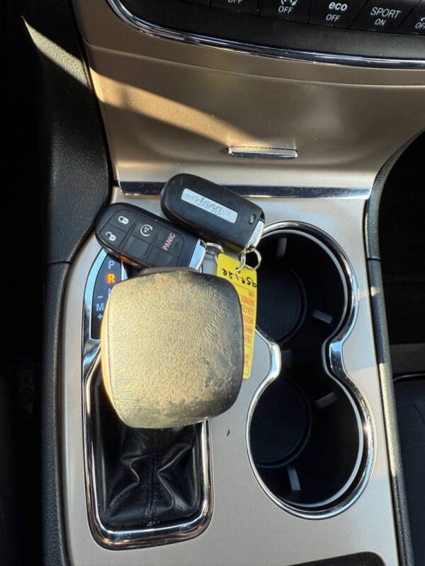 2017 Jeep Grand Cherokee Laredo